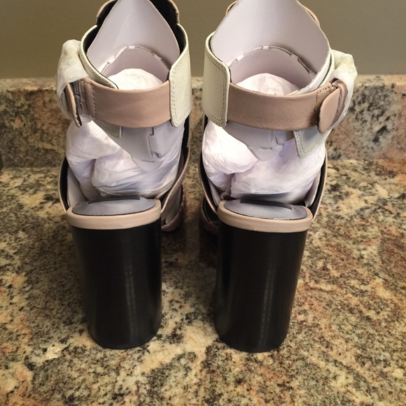 Dolce Vita Romeo Leather Sandal Natural - Picture 2 of 7